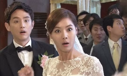 Nguoi tinh cua chong toi doi danh phan trong ngay cuoi