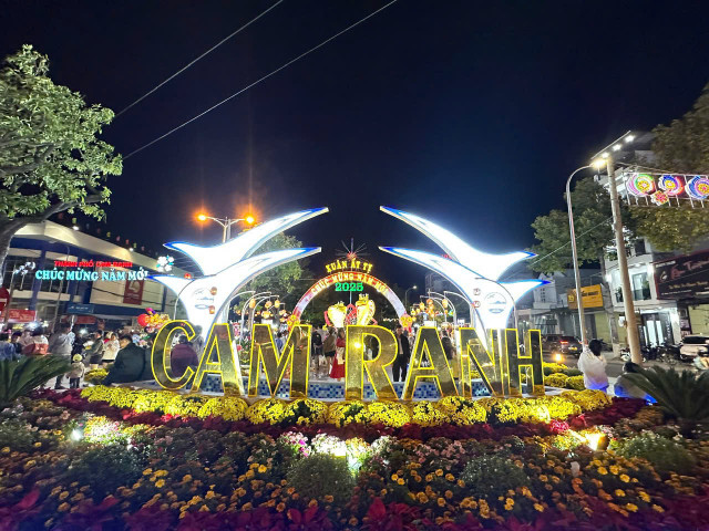 Nguoi dan han hoan cho don thoi khac mung nam moi At Ty-Hinh-47