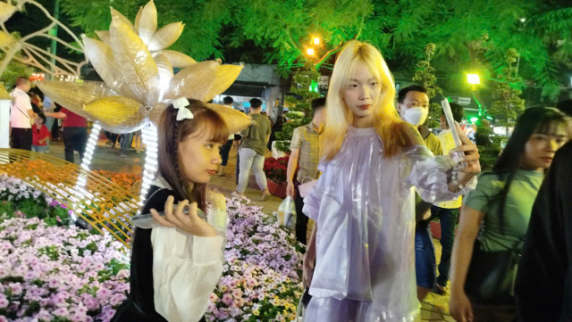 Nguoi dan han hoan cho don thoi khac mung nam moi At Ty-Hinh-43