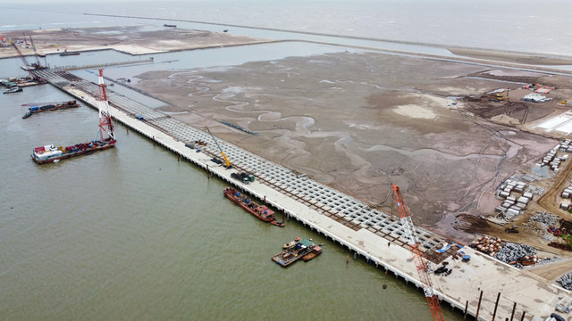 Phu Xuan - CienJSCO 873 trung goi thau gan 740 ty nang cap Cang Cat Lai-Hinh-2