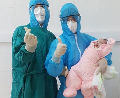 Sản phụ sinh con khỏe mạnh tại khu cách ly Covid-19 - Hình 2 San phu sinh con khoe manh tai khu cach ly Covid-19-Hinh-2