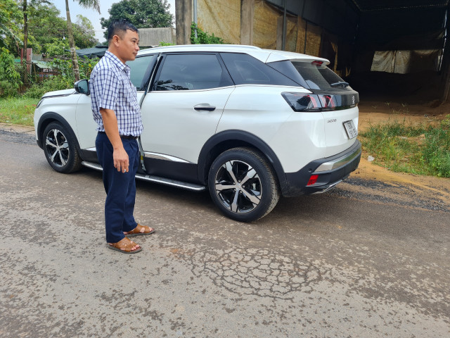 Trảng Bom (Đồng Nai): Dân tưới nước khiến đường tiền tỉ vừa nghiệm thu đã hỏng? Trang Bom (Dong Nai): Dan tuoi nuoc khien duong tien ti vua nghiem thu da hong?