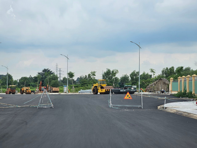 Dong Nai: Nang luc nha thau thi cong tuyen duong D9 tai TP.Bien Hoa-Hinh-5