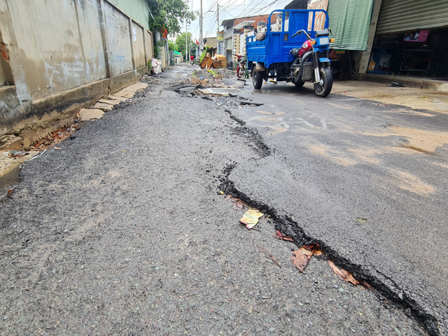 Đồng Nai: Đường tiền tỷ ở thị trấn Hiệp Phước "biến mất" sau cơn mưa? - Hình 10 Dong Nai: Duong tien ty o thi tran Hiep Phuoc