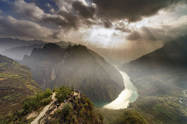 Khám phá Cao nguyên đá Đồng Văn - Hình 2 Kham pha Cao nguyen da Dong Van-Hinh-2
