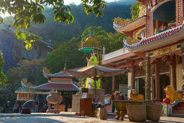 Sự tích người con gái báo mộng trên núi Bà Đen - Hình 16 Su tich nguoi con gai bao mong tren nui Ba Den-Hinh-16