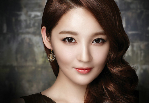 Đàn bà thế này chắc chắn là người lẳng lơ, yêu đương vụng trộm, trốn chồng ngoại tình Dan ba the nay chac chan la nguoi lang lo, yeu duong vung trom, tron chong ngoai tinh