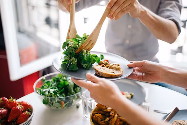 Nang nong 41 do, hay chu y den 7 dau hieu som cua dot quy nay de giup ban thoat chet-Hinh-3