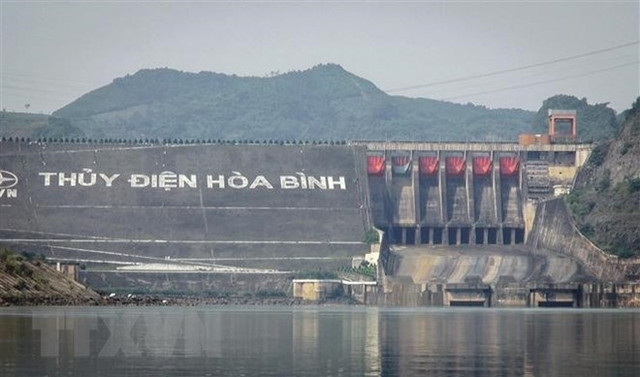 Đập Thủy điện Hòa Bình - công trình kỳ vĩ lớn nhất Đông Nam Á. - Hình 5 Dap Thuy dien Hoa Binh - cong trinh ky vi lon nhat Dong Nam A.-Hinh-5