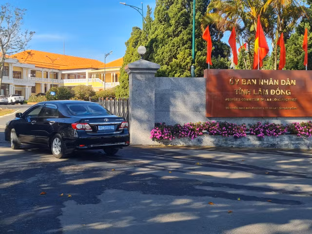 Vuong nhieu vi pham, Dich vu do thi Da Lat van duoc uu ai ?