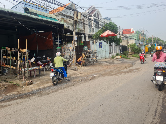 Via he, long duong thanh noi hop cho ke ben UBND phuong Buu Hoa-Hinh-9