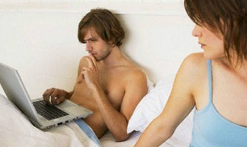 Bàng hoàng phát hiện chồng "nghiện" chat sex với gái, vẫn thề thốt không có chuyện ngoại tình Bang hoang phat hien chong