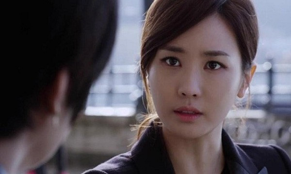 Chồng giày vò khổ sở khi phát hiện thân thế hàng xóm mới đến Chong giay vo kho so khi phat hien than the hang xom moi den