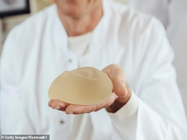 Chi 300 triệu đồng nâng ngực, người phụ nữ chết tức tưởi trong phòng mổ Chi 300 trieu dong nang nguc, nguoi phu nu chet tuc tuoi trong phong mo