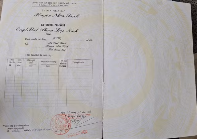 Nhon Trach (Dong Nai): “Gong minh” xu li hau cap GCNQSDD chong lan ranh-Hinh-7