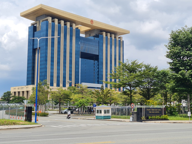 Binh Duong: Diem ten nhung nha thau chuyen cung cap thiet bi giao duc