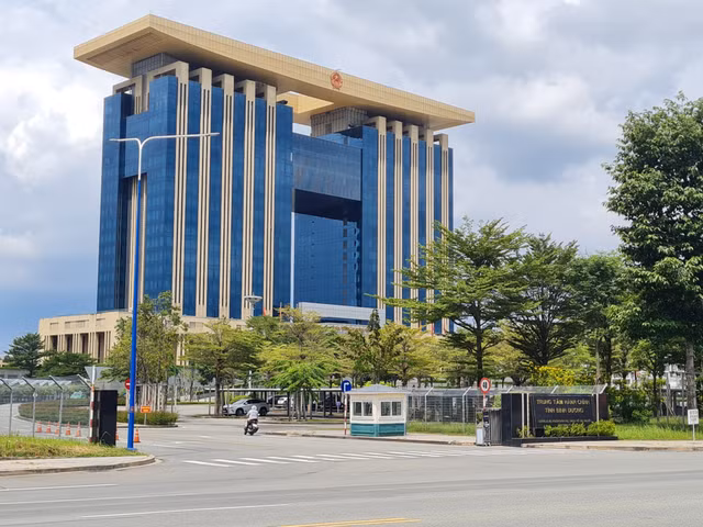 Binh Duong: Diem ten nhung nha thau chuyen cung cap thiet bi giao duc