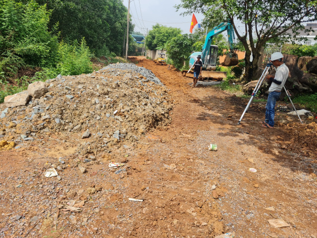 Dong Nai: Duong Khu Nung noi dai thi cong khong dam bao an toan?-Hinh-14