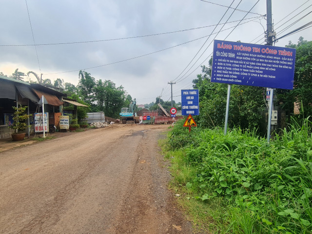 Duong Song Nhan - Dau Giay (Dong Nai): Troi mua nha thau van tham nhua? (bai 1)-Hinh-6