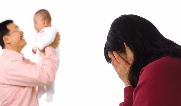 Chong tich cuc di tham nha tro va bi mat dong troi