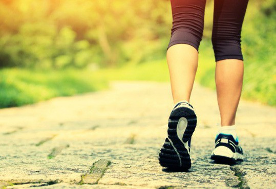 15 phút đi bộ theo cách này sẽ giảm mạnh đau tim, đột quỵ 15 phut di bo theo cach nay se giam manh dau tim, dot quy