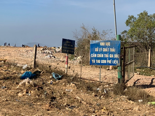 Bao giờ bãi rác Cam Ly hết 'ám' người dân? - Hình 4 Bao gio bai rac Cam Ly het 'am' nguoi dan?-Hinh-4