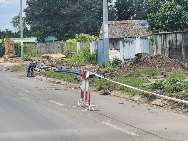 Dong Nai: “Suc khoe” nha thau Duc Hung chuyen thi cong lap dat tuyen ong cap nuoc-Hinh-2