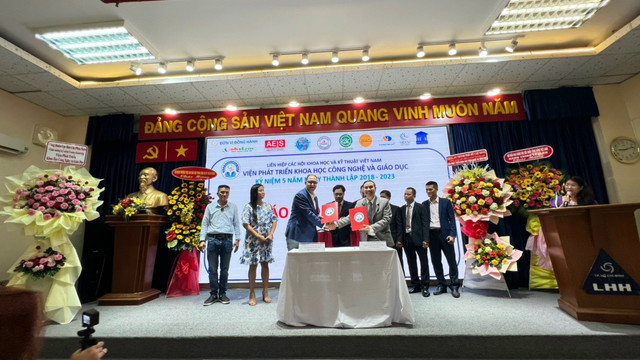 Viện Phát triển KHCN và Giáo dục kỷ niệm 5 năm thành lập - Hình 2 Vien Phat trien KHCN va Giao duc ky niem 5 nam thanh lap-Hinh-2