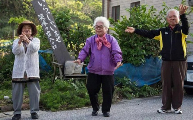 3 bí quyết sống 100 tuổi của người dân ngôi làng trường thọ ở Nhật - Hình 4 3 bi quyet song 100 tuoi cua nguoi dan ngoi lang truong tho o Nhat-Hinh-4