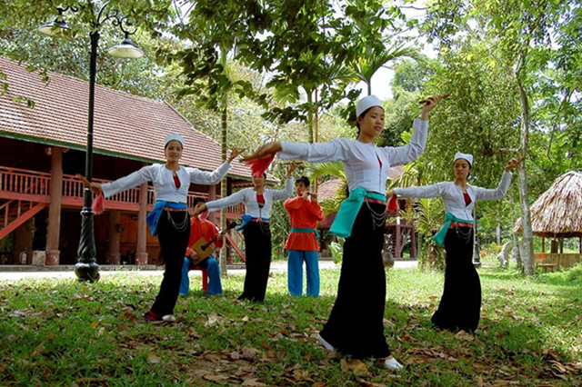 Những điều kỳ bí ở vườn quốc gia Cúc Phương - Hình 14 Nhung dieu ky bi o vuon quoc gia Cuc Phuong-Hinh-14