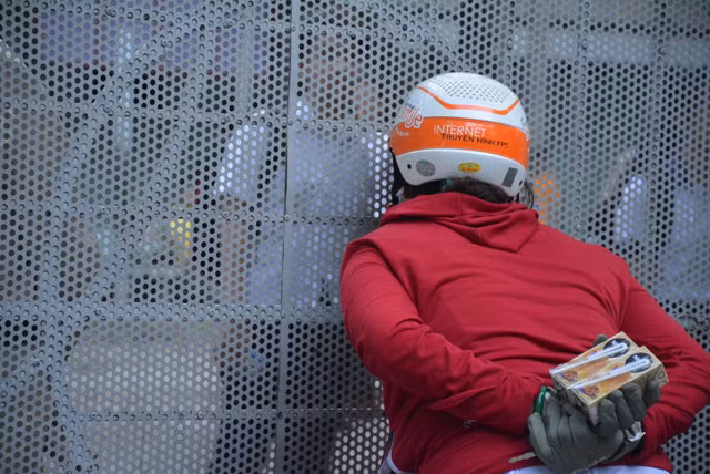 Ky thi THPT 2019: Buc anh me cam 2 bich sua ngong con truoc cong truong gay xuc dong-Hinh-8