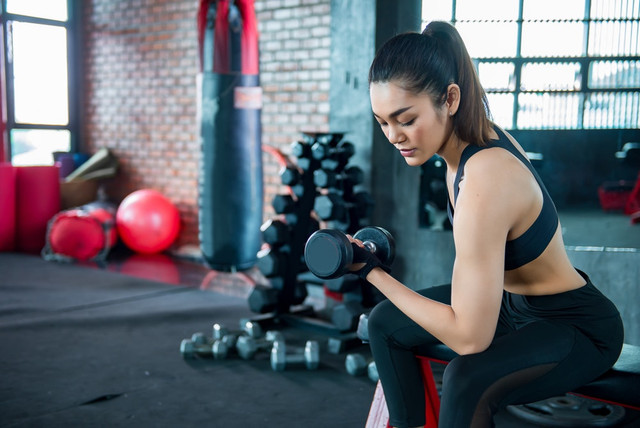 Những dấu hiệu tập gym quá mức gây hại sức khoẻ - Hình 4 Nhung dau hieu tap gym qua muc gay hai suc khoe-Hinh-4