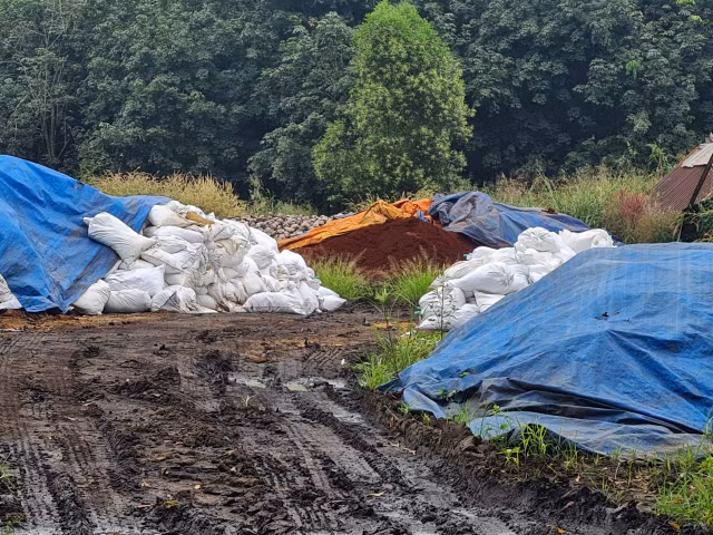 Vi sao cong ty An Phuoc co the hoat dong vo tu tren dat quoc phong?-Hinh-15