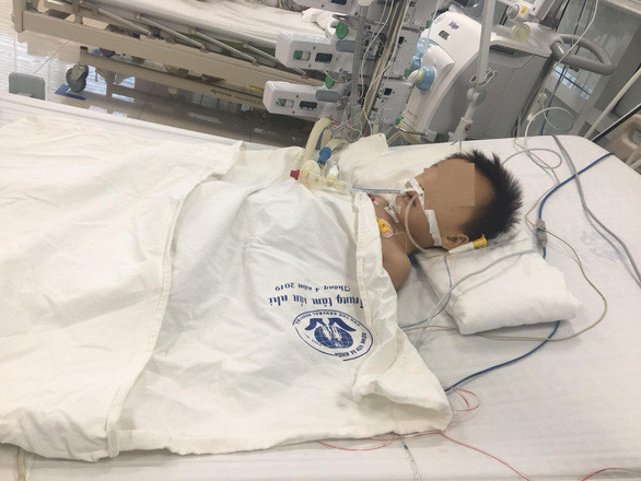 Uống paracetamol quá liều, bé trai tiên lượng xấu nếu không ghép gan Uong paracetamol qua lieu, be trai tien luong xau neu khong ghep gan