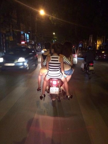 Hoạt động bất kể ngày đêm.