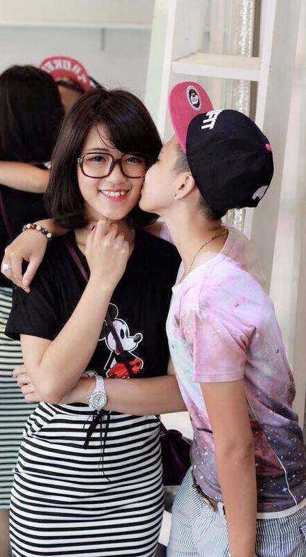 Cả hai không ngại công khai những bức ảnh tình cảm ngọt ngào, lãng mạn của mình.