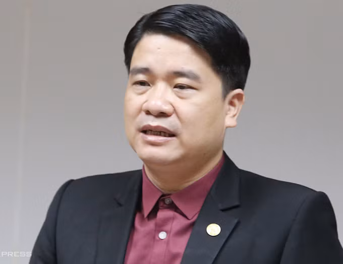 Đến năm 2015, ông được điều động, bổ nhiệm giữ chức vụ chánh văn phòng Tỉnh ủy Quảng Nam.