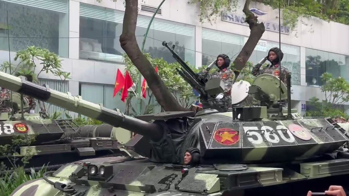 Cận cảnh dàn khí tài hùng dũng giữa lòng Thủ đô.