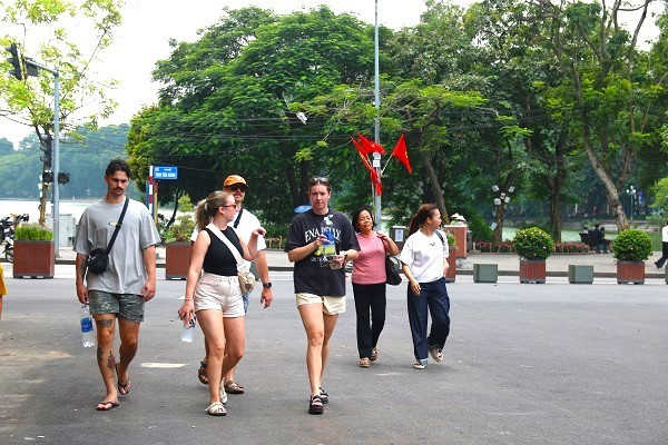 Đây cũng là khu vực thu hút du khách nước ngoài.