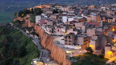 Sạt lở đất ở Italy, 1.500 người phải sơ tán