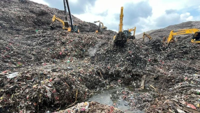 Bãi rác lớn nhất Indonesia sạt lở khiến nhiều người thiệt mạng, mất tích