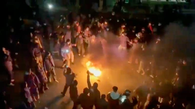 Thương vong trong cuộc biểu tình ở Iran tiếp tục tăng