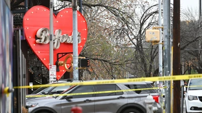Thông tin mới vụ xả súng hàng loạt tại quán bar ở Mỹ
