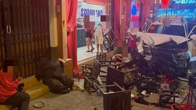 Tài xế say rượu vượt đèn đỏ gây tai nạn, 12 người bị thương