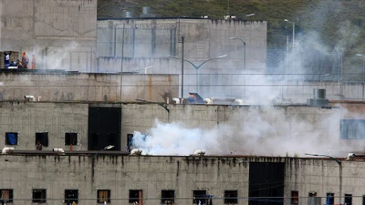 Bạo loạn tại nhà tù ở Ecuador, hàng chục phạm nhân thiệt mạng