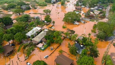 Lũ lụt tồi tệ nhất trong 20 năm ở Hawaii, nguy cơ vỡ đập