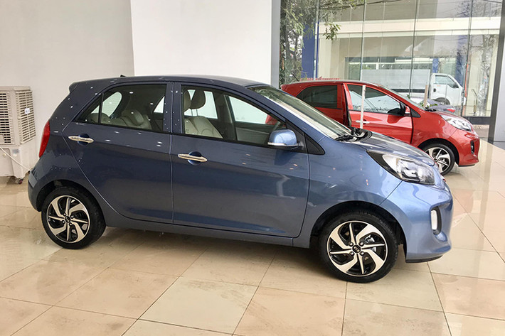 Để tăng sức cạnh tranh với các đối thủ ở phân khúc hạng A tại Việt Nam như Toyota Wigo hay Hyundai Grand i10, Thaco đã tung ra thị trường phiên bản số tự động của mẫu xe giá rẻ Kia Morning, nhằm tiếp cận nhóm khách hàng phổ thông, mua xe lần đầu hoặc những người làm dịch vụ.