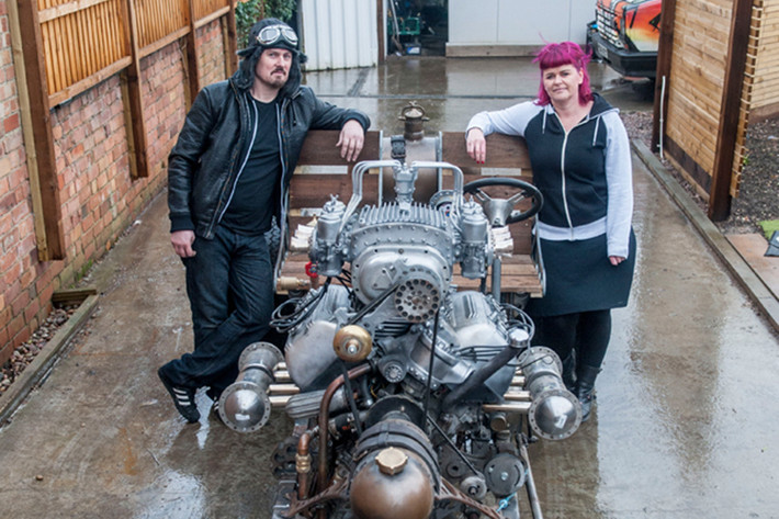 Nếu ai đó cảm thấy hứng thú với sản phẩm của Bacon, nó hiện tại đang được chào bán nhưng anh ấy không chia sẻ cụ thể về giá cả. Tuy nhiên dựa theo những gì chúng ta biết được ở đây, nó chắc chắn là một chiếc xe không hề rẻ.