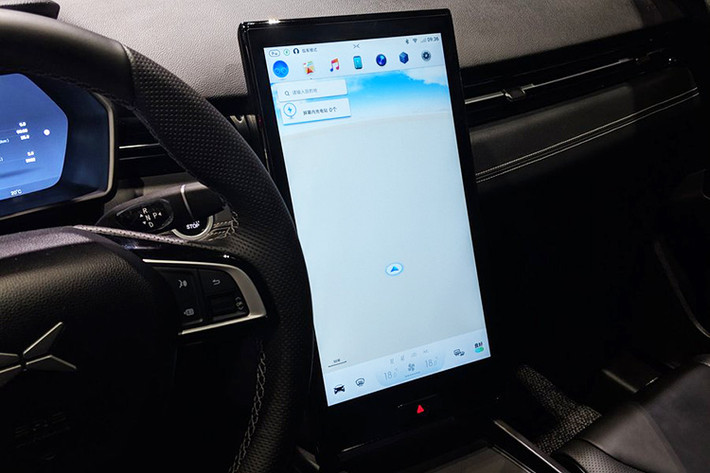 Theo chủ tịch kiêm CEO Xpeng Motors, He Xiaopeng nói về mẫu xe ôtô điện tự lái P7 này, “Các mẫu xe đột phá công nghệ và đẹp đẽ của chúng tôi như P7 thể hiện sự quyết tâm và cam kết của chúng tôi để gia tốc sự phát triển của di chuyển thông minh.”