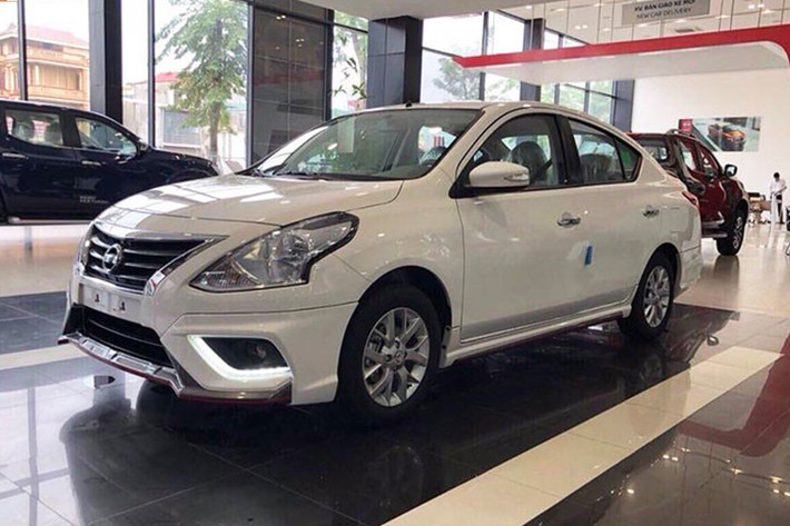 Không chỉ góp mặt trong nhóm những mẫu xe bán chậm nhất trên thị trường, Nissan Sunny cũng xếp ở vị trí cuối cùng trong bảng xếp hạng xe hạng B ăn khách trong tháng 6/2019. Kết thúc tháng 6 đã có 36 chiếc Nissan Sunny được chuyển tới tay người dùng. Hiện giá xe Nissan Sunny từ 448 triệu đồng cho phiên bản XL1.5 MT.